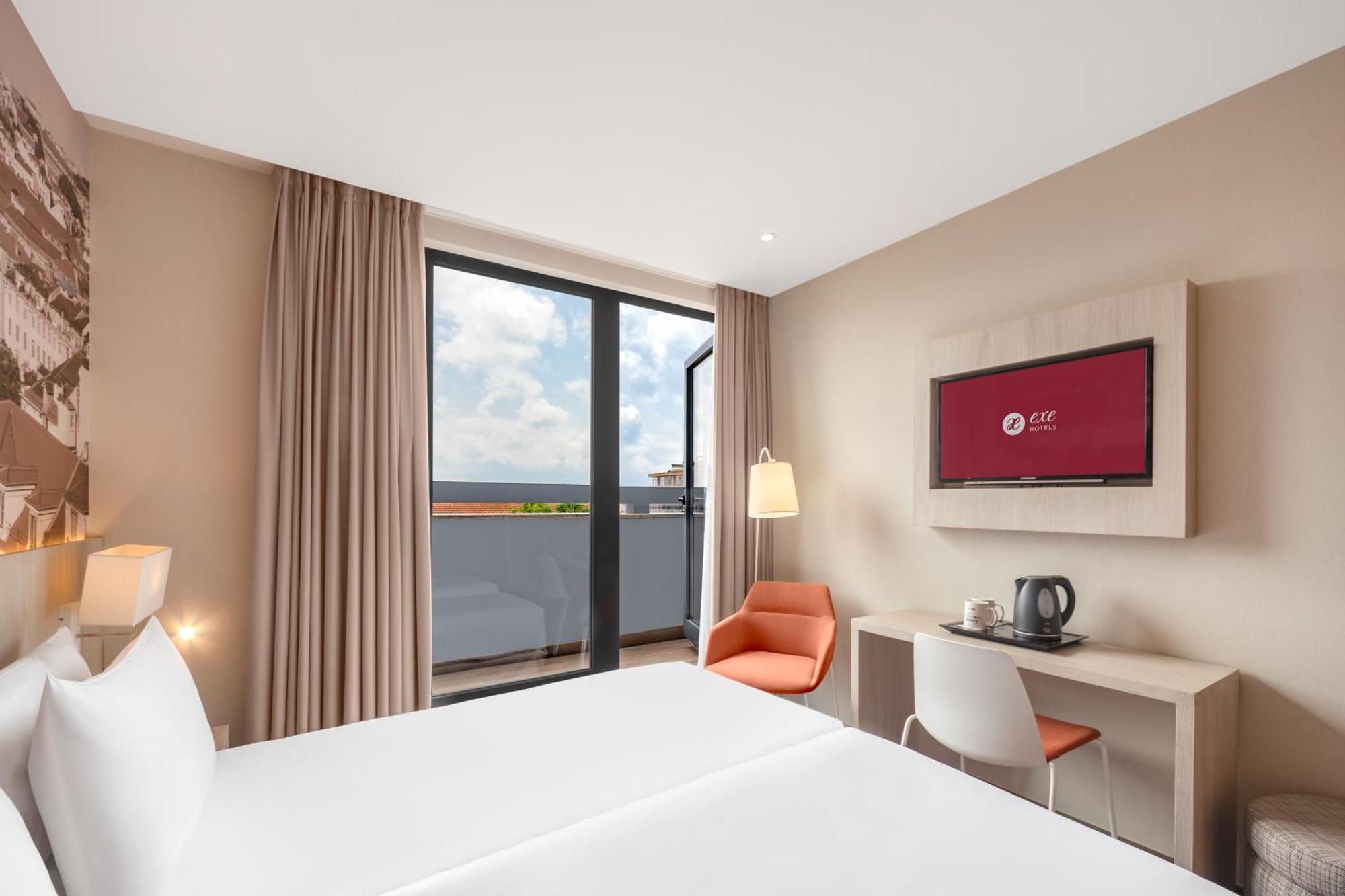 Double Room with Balcony,1683854080:JPEG